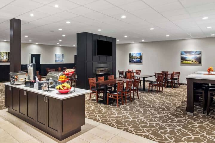 Breakfast area